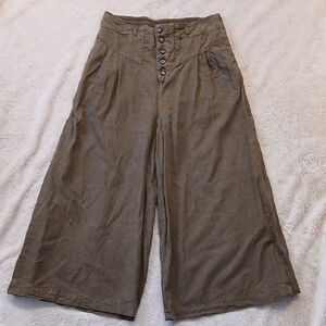 Anthropologie High Waisted Flowy Capri Pants